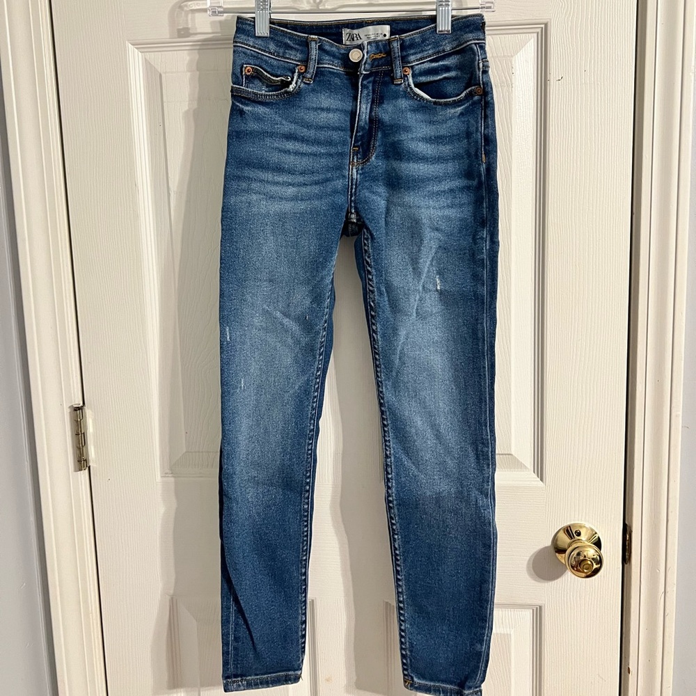 ZARA Mid Rise Skinny Jeans